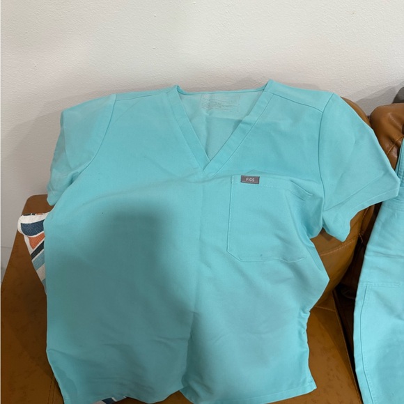 Figs Scrub Set - Picture 2 of 3